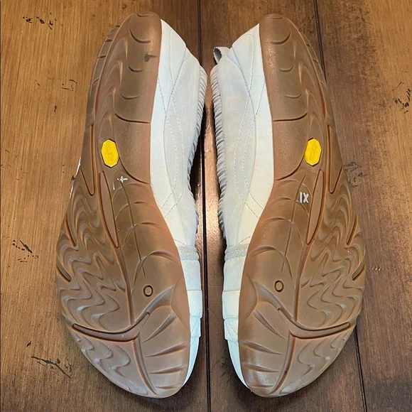 Merrell Women's Beige Slip-On Flats - Picture 4 of 7